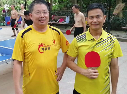 乒旅全国@深圳行：在莲花山公园打球健身，欣赏美景，巧遇大学老同学！
