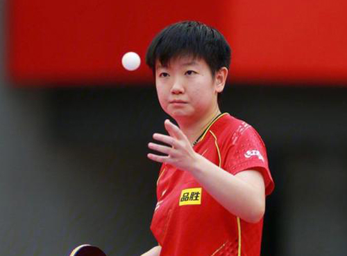 乒乓技术@学习孙伊莎的台内推挑技术，可以突然改变球的落点位置！